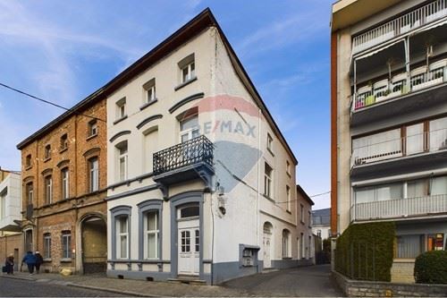 Purchase: House (7000)