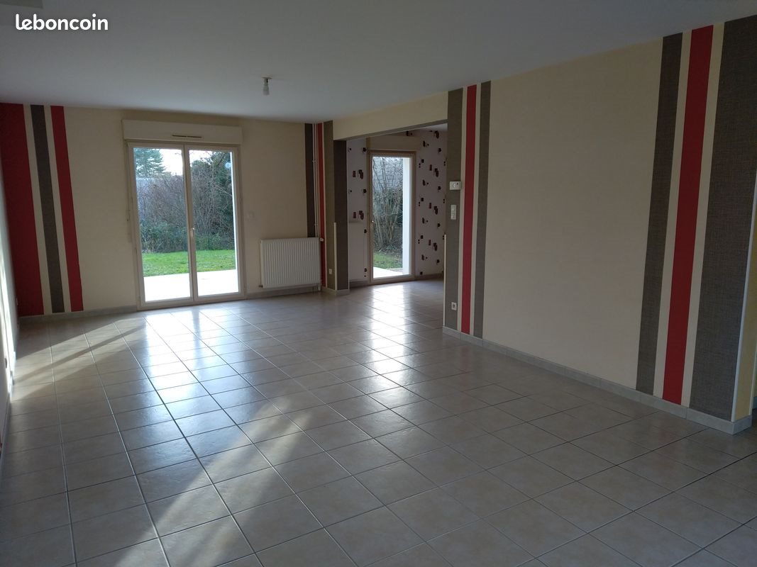 Maison à louer, 99m², Baugé