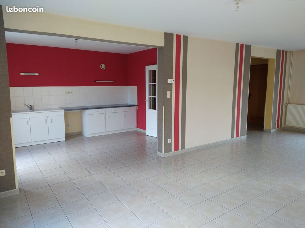 Maison à louer, 99m², Baugé