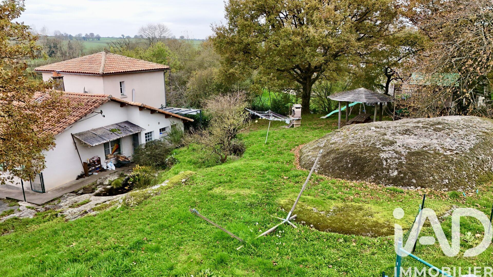Maison à vendre, 151m², Largeasse