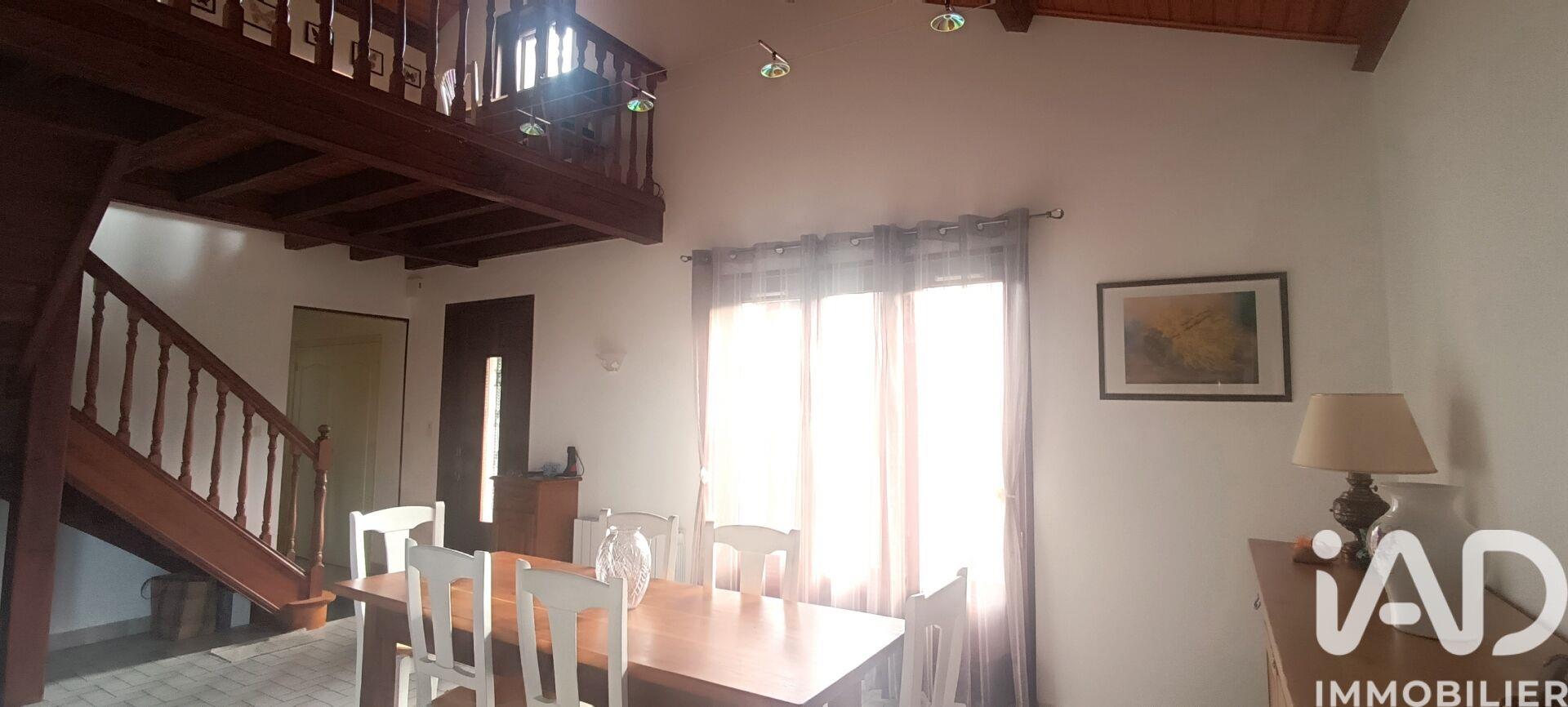 Maison à vendre, 122m², Siaugues-Sainte-Marie