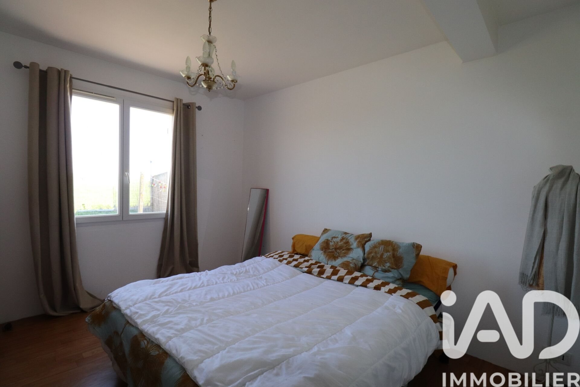 Maison à louer, 85m², Cravant