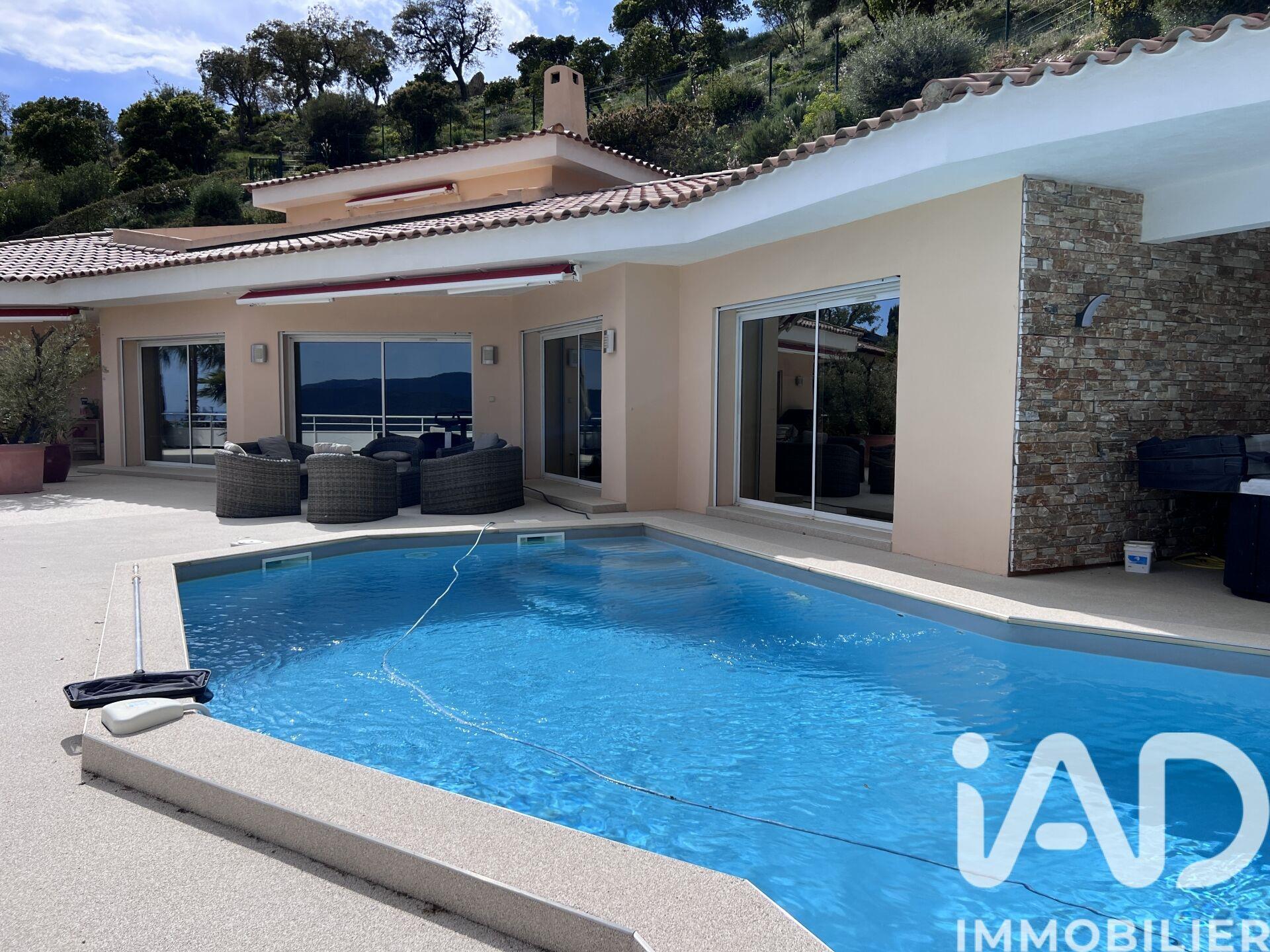 Maison à vendre, 320m², La Londe-les-Maures