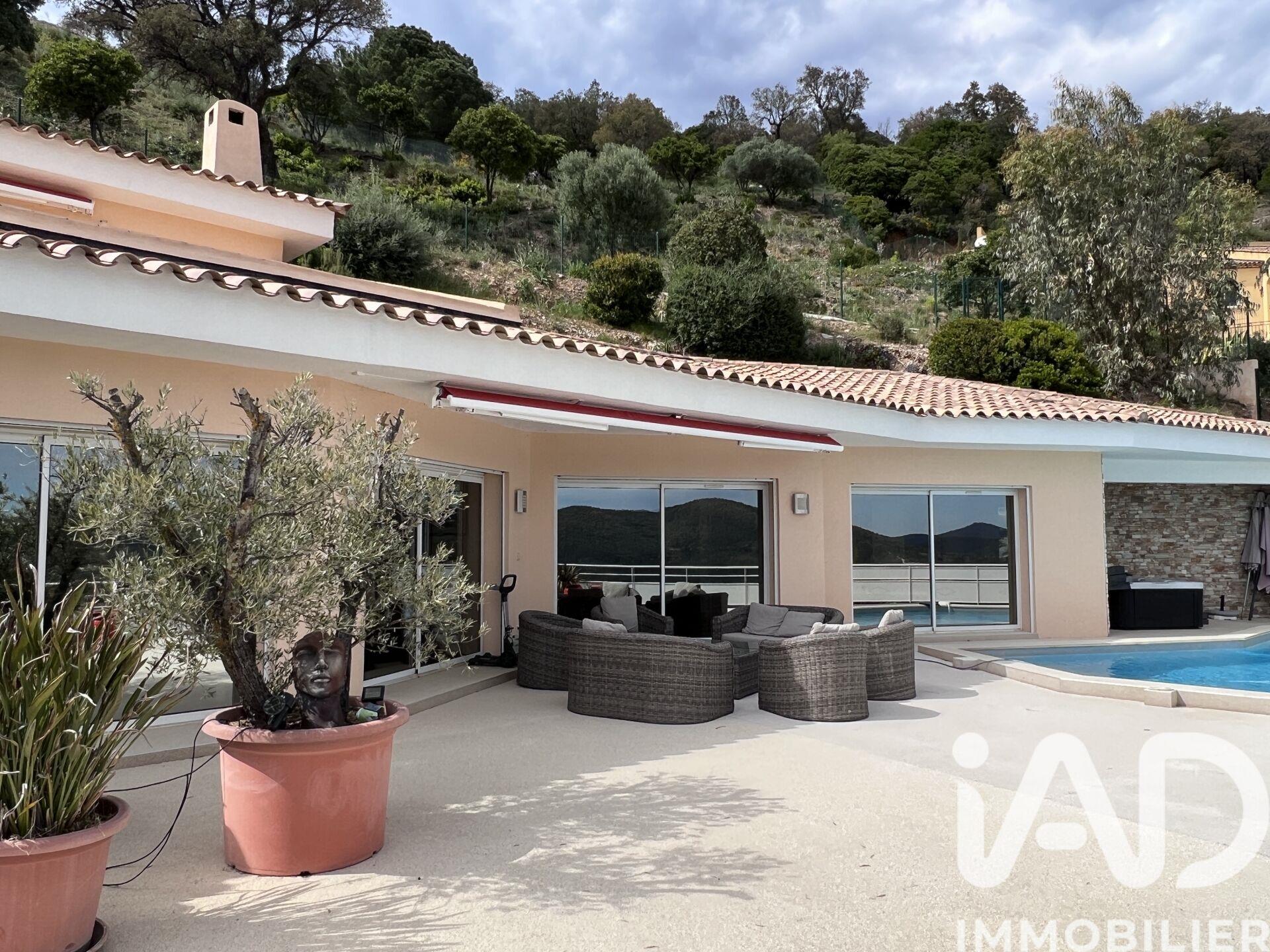 Maison à vendre, 320m², La Londe-les-Maures