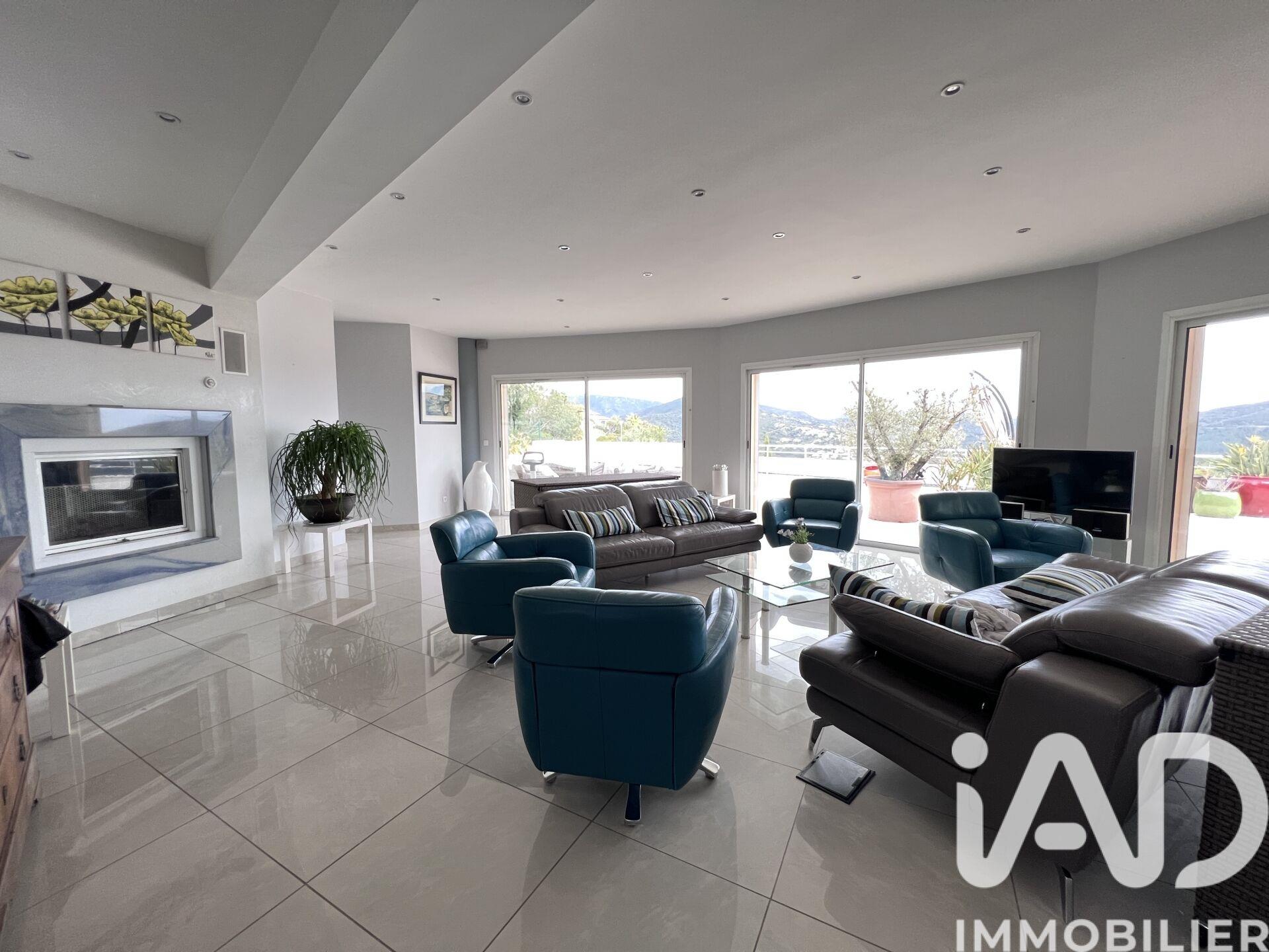 Maison à vendre, 320m², La Londe-les-Maures