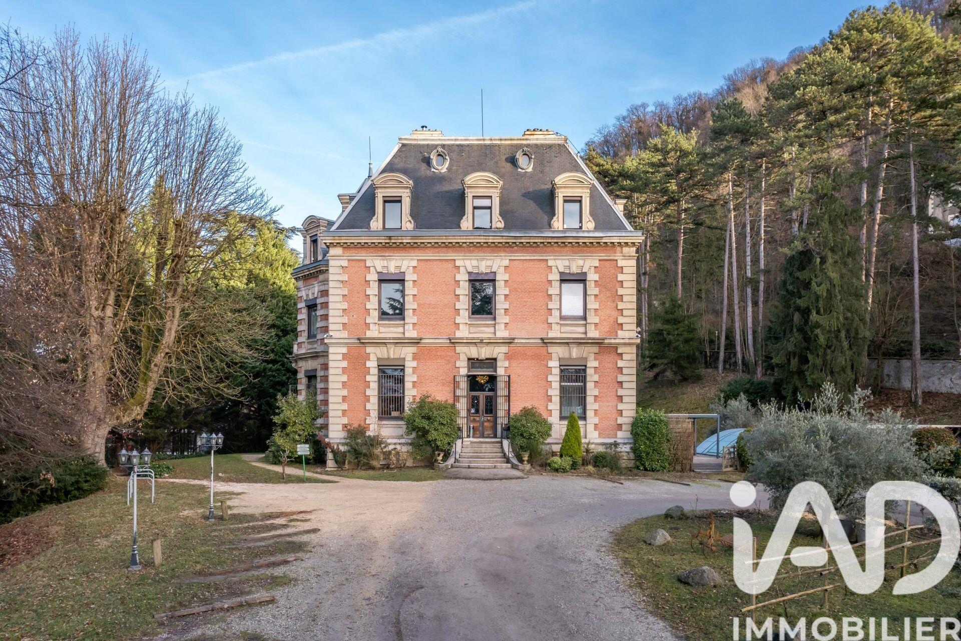 Maison à vendre, 980m², Gières