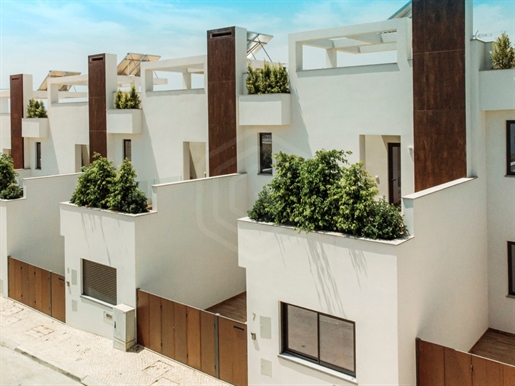 Maison de ville de 3 chambres, piscine et terrasse avec vue sur la mer, Fuseta, Algarve