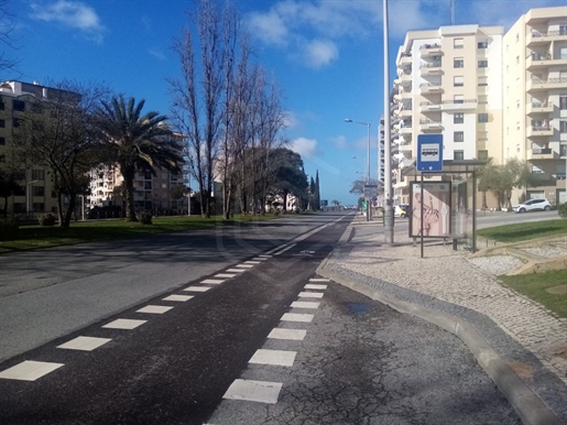 Land with feasibility of building in height, Faro, Algarve
