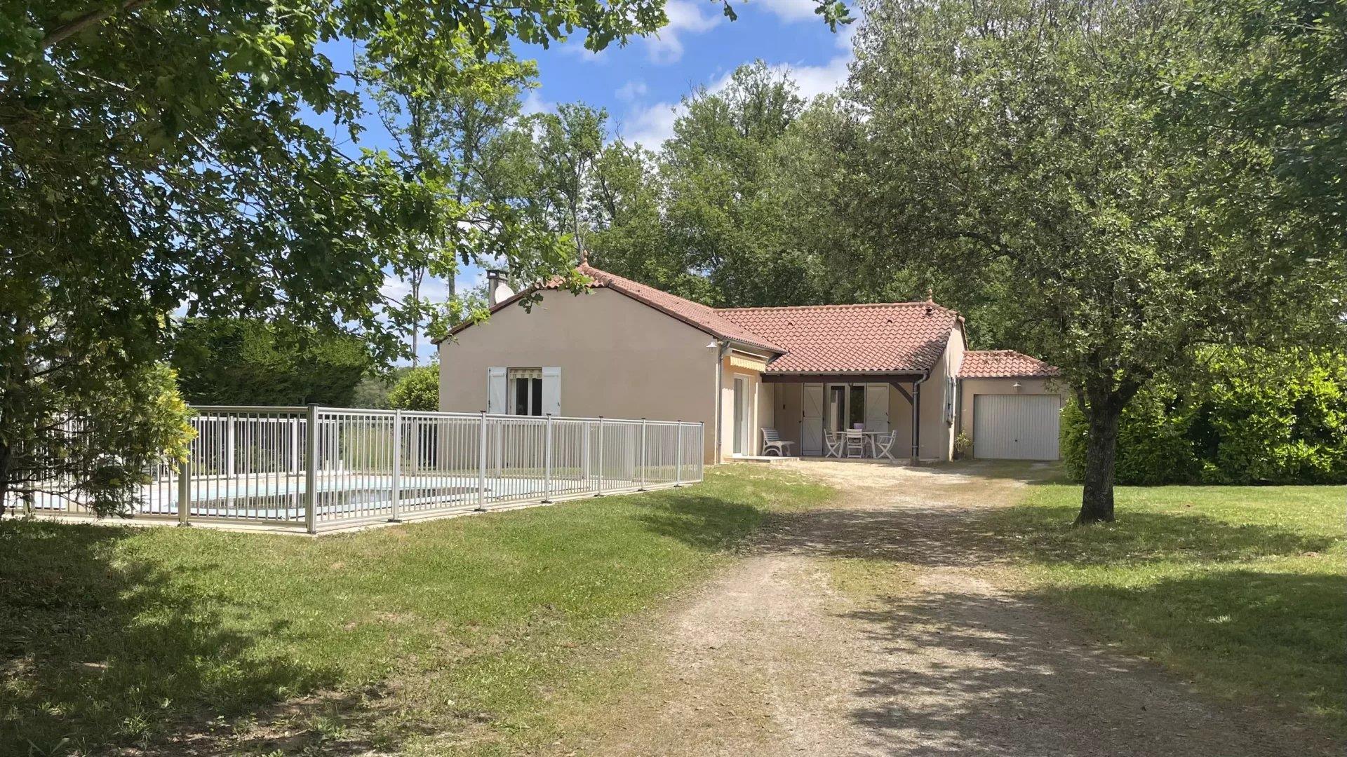 Single-Storey house – 5 minutes from Gourdon