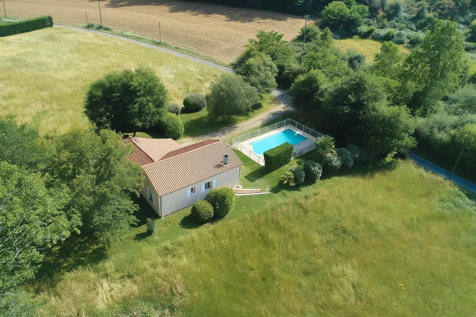 Single-Storey house – 5 minutes from Gourdon