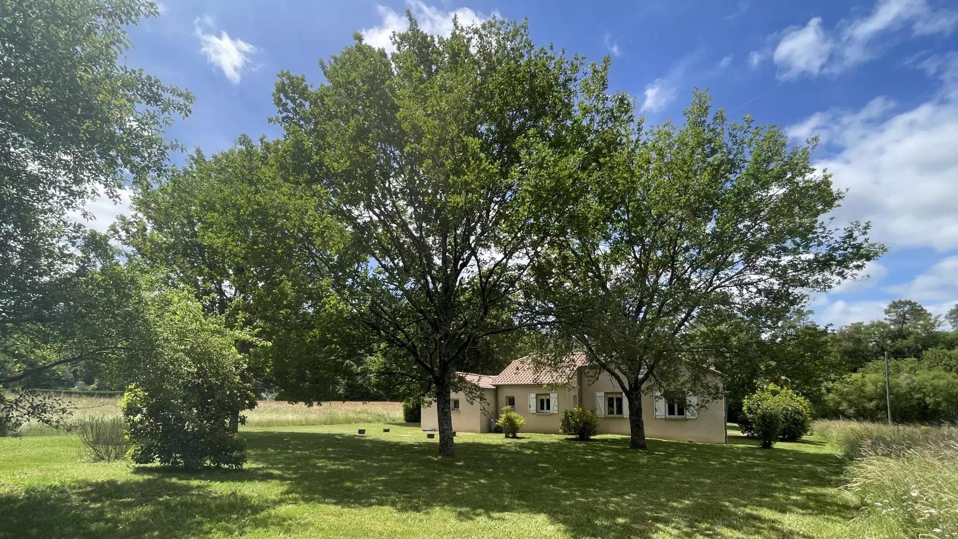 Single-Storey house – 5 minutes from Gourdon