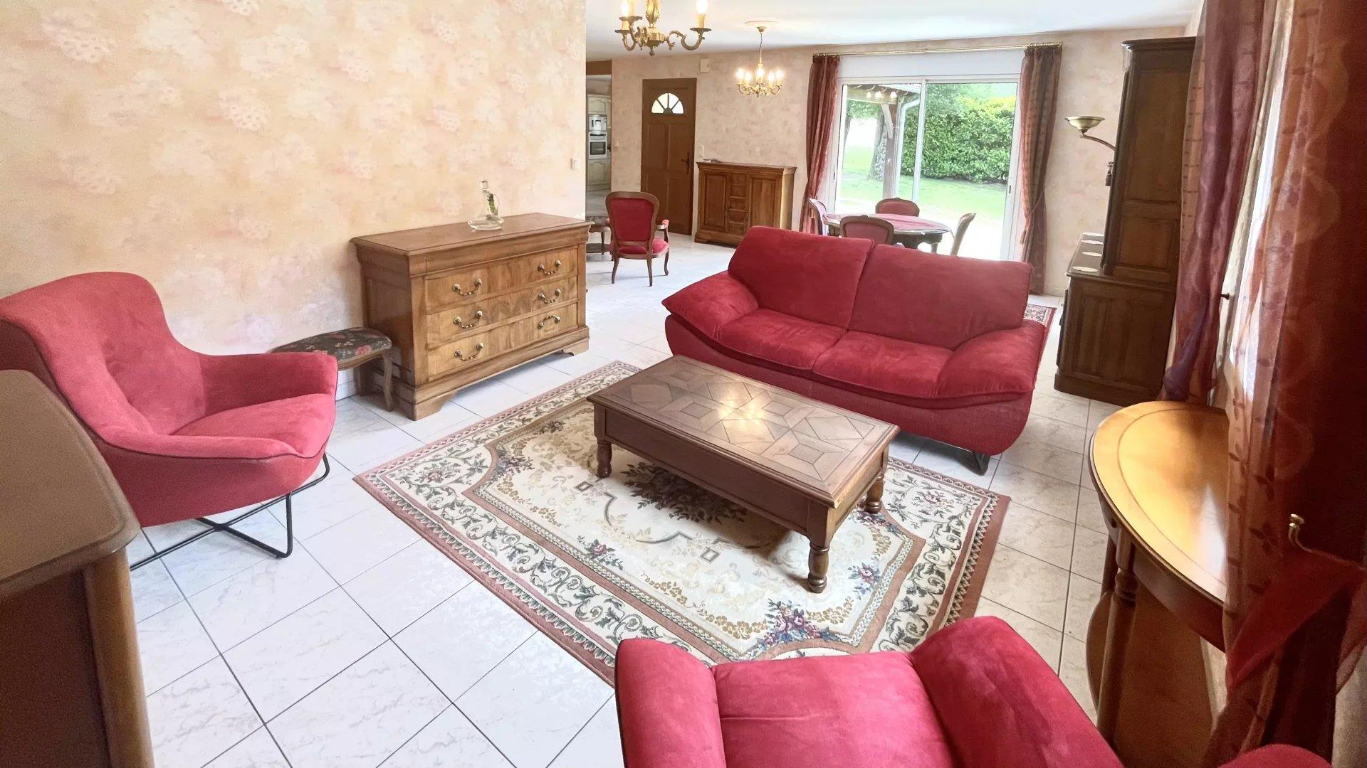 Single-Storey house – 5 minutes from Gourdon