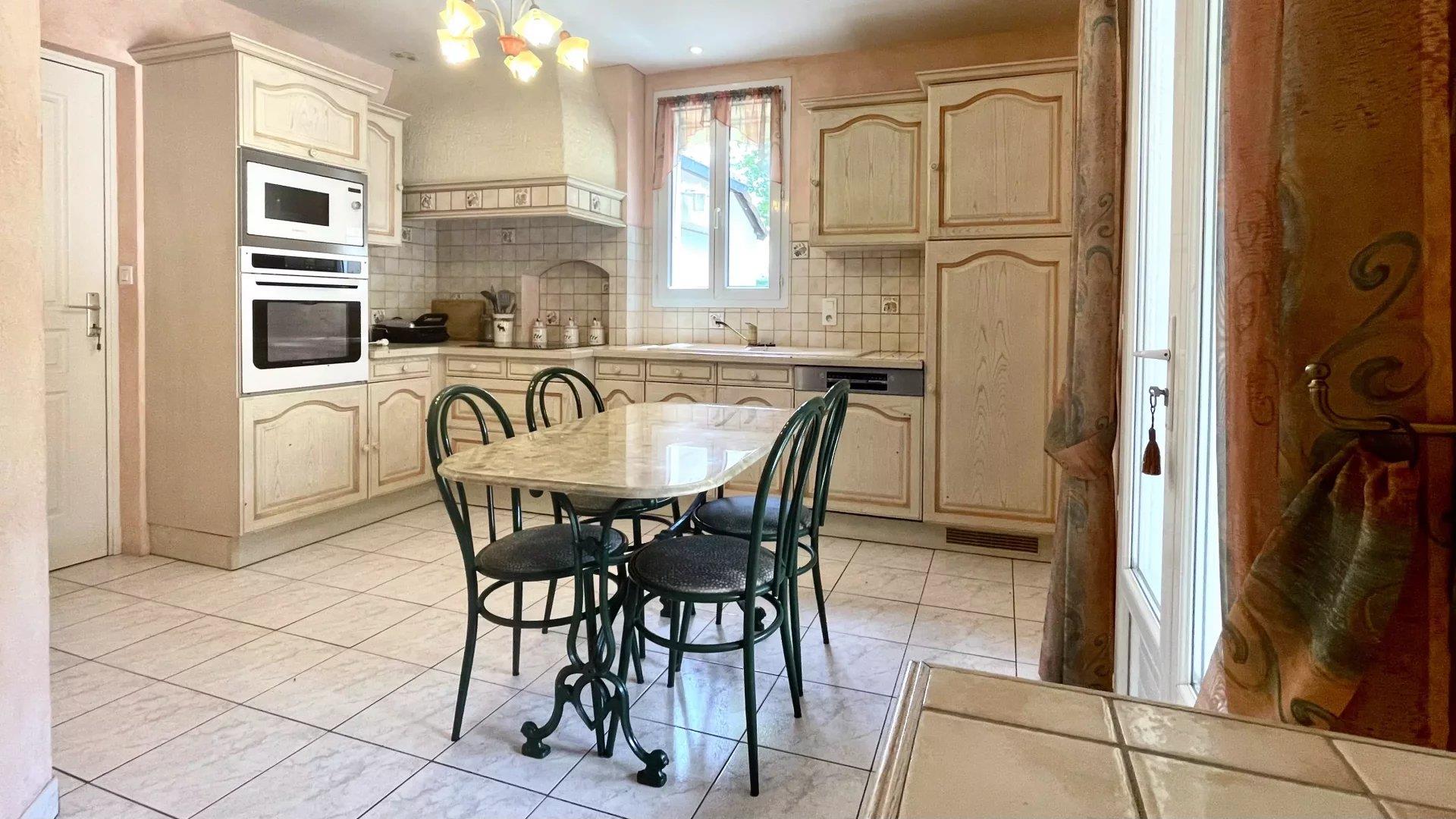 Single-Storey house – 5 minutes from Gourdon