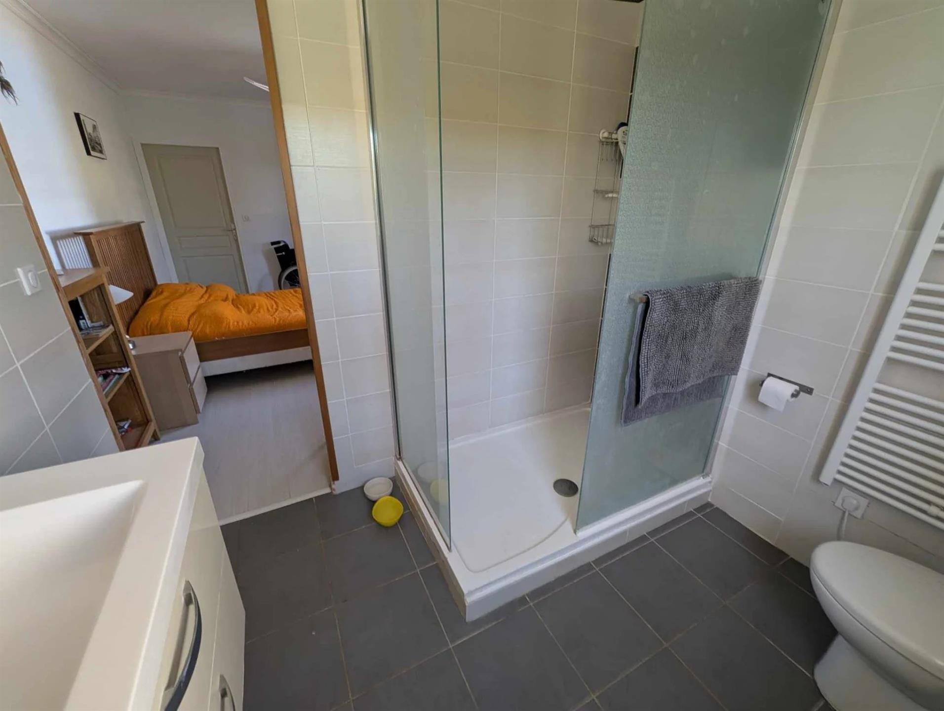 Single-Story home in a peaceful setting between Gourdon and Sarlat, with a pool and modern comforts