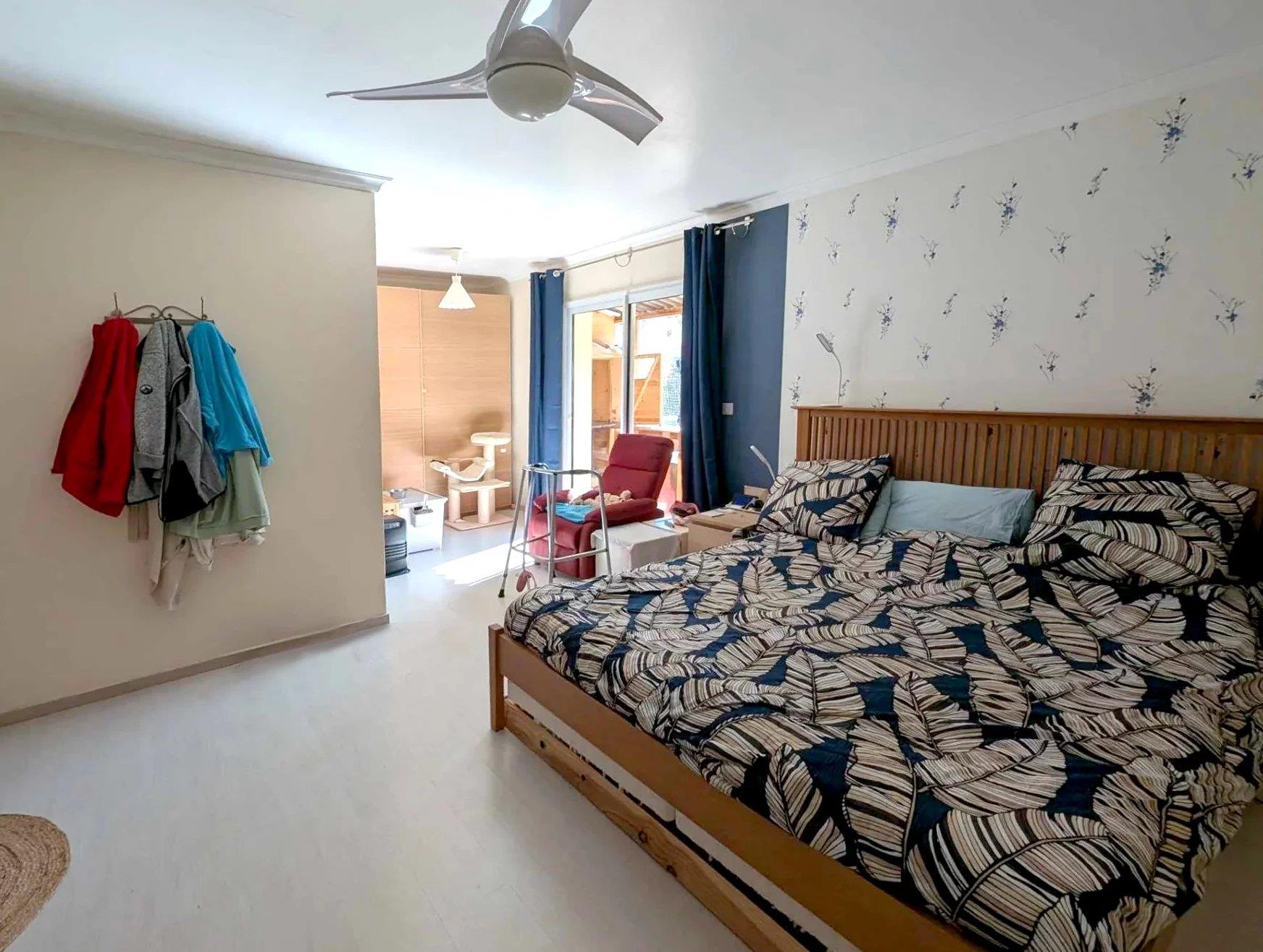 Single-Story home in a peaceful setting between Gourdon and Sarlat, with a pool and modern comforts