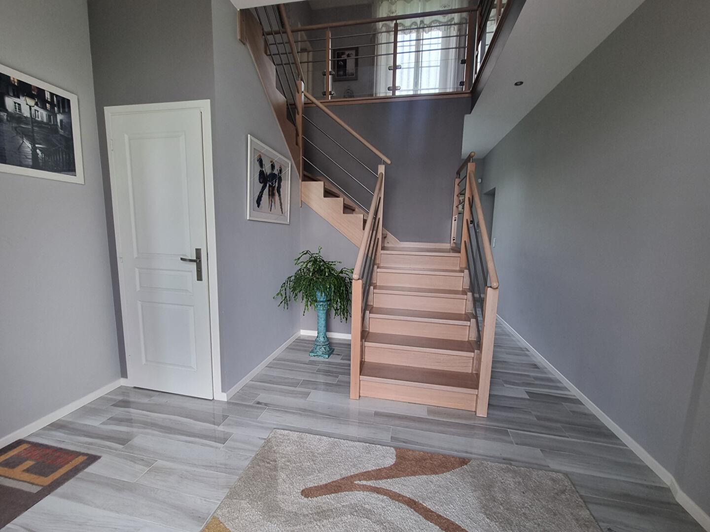 Köp: Hus (50300)