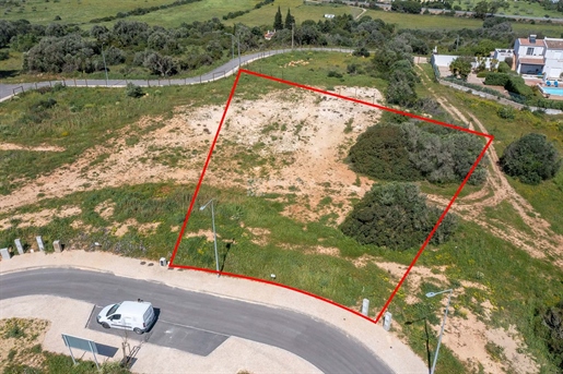 Urban Plot For Sale, With Approved Project For A House, In Praia Da Luz