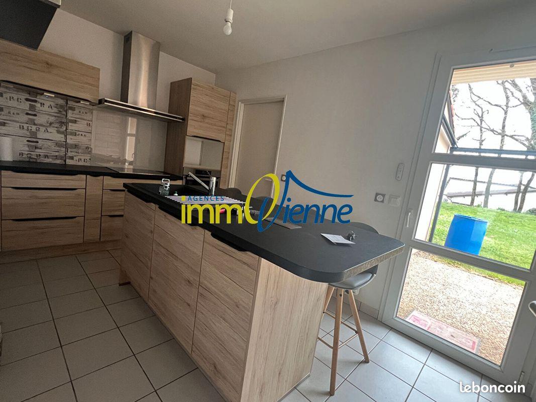 Maison à louer, 135m², Gouex