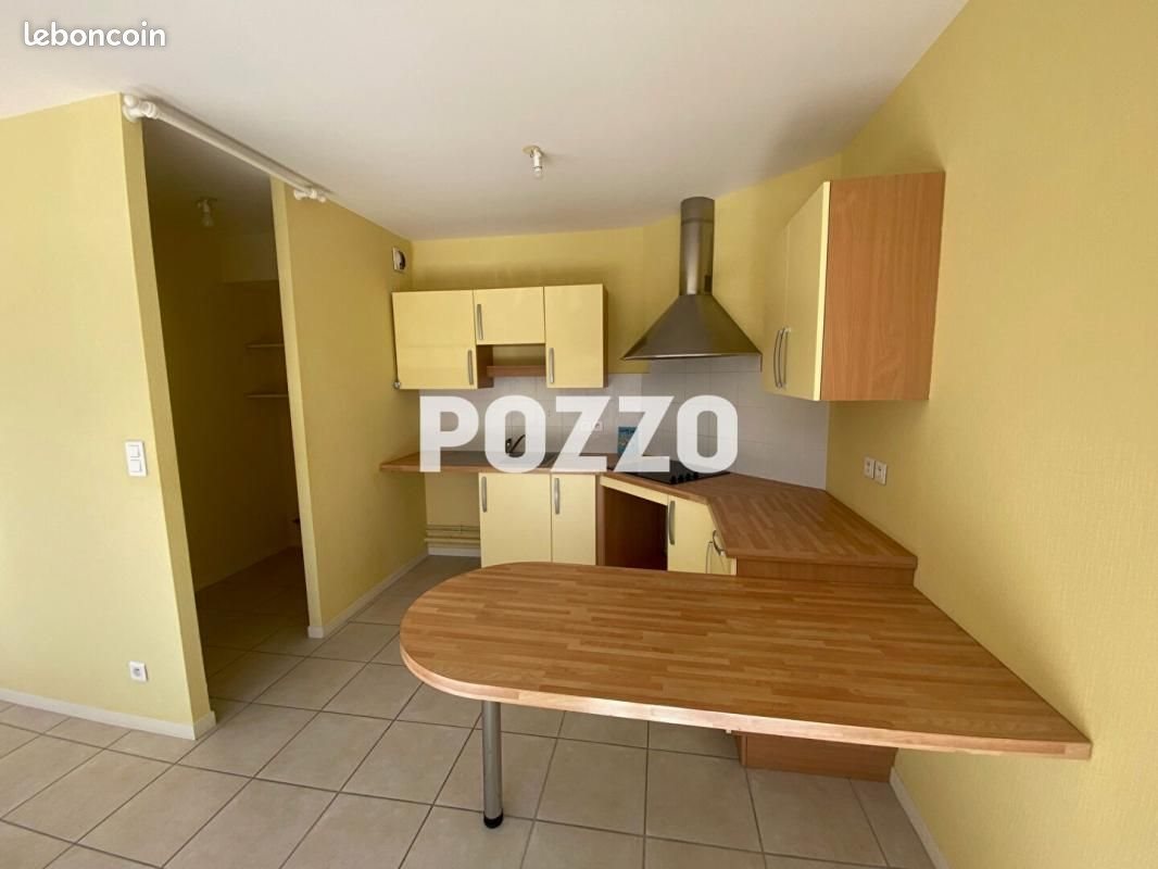 Appartement à louer, 74m², Coutances