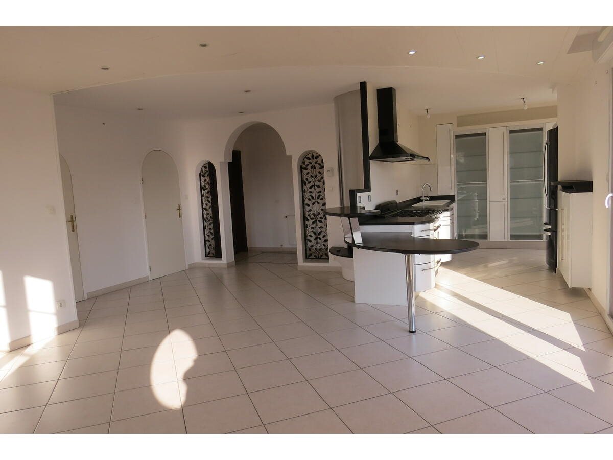 Appartement à vendre, 93m², Pont-de-Chéruy