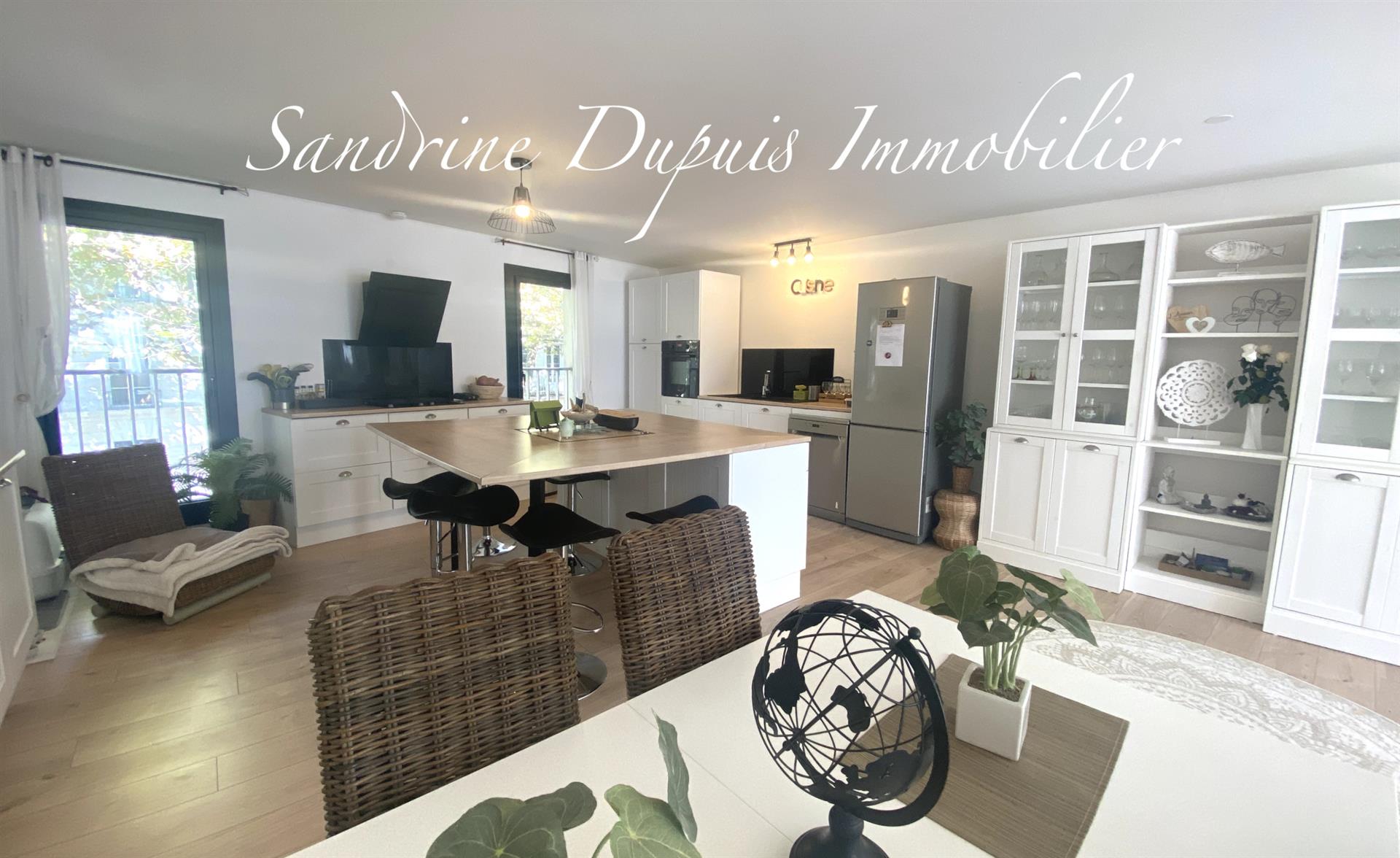 Appartement à vendre, 191m², Saintes