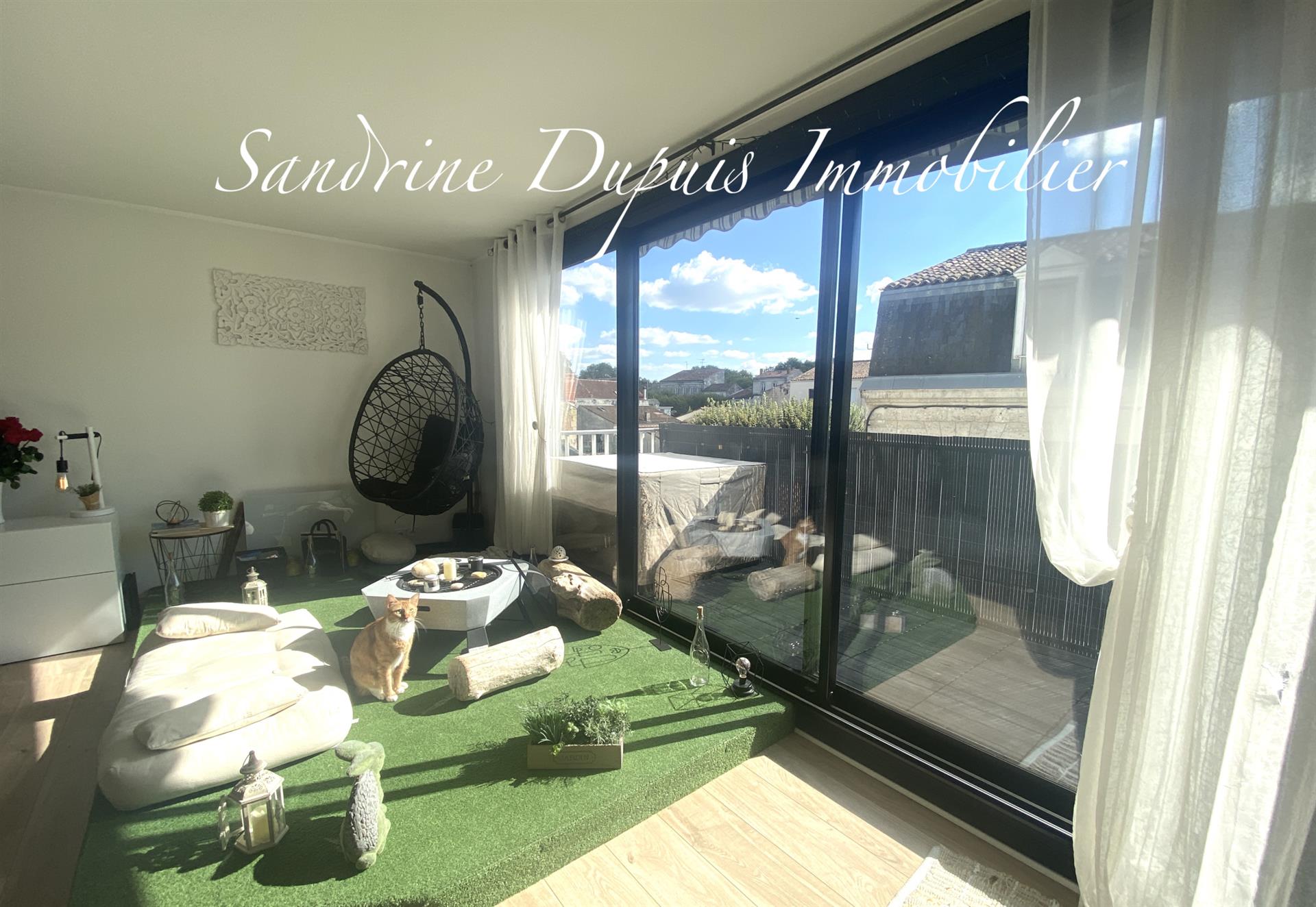 Appartement à vendre, 191m², Saintes