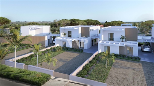 Moderna villa de 4 dormitorios con piscina privada, cerca de Vilamoura