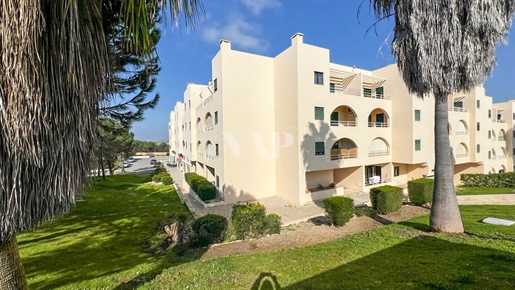 2 bedroom apartment 500m from the beach, Salgados - Guia