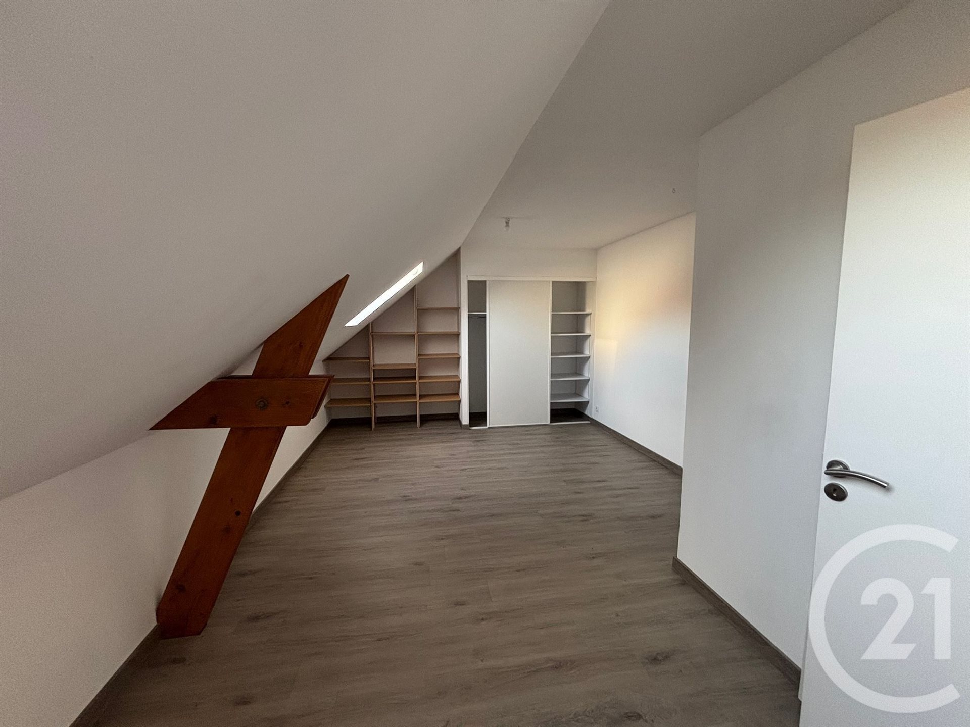 Maison à louer, 216m², Treuzy-Levelay