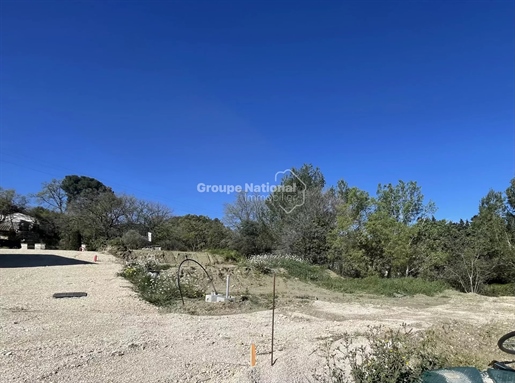 Chateauneuf De Gadagne Building land of 724 m2