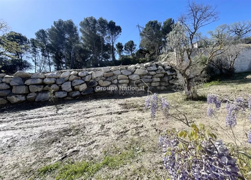 Chateauneuf De Gadagne Terrain Constructible De 354 M2