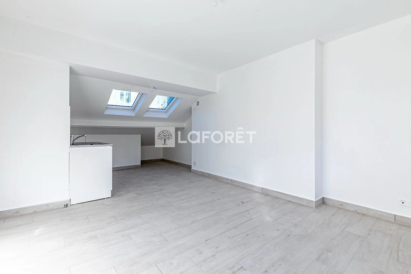Appartement à louer, 45m², Paris 20ème
