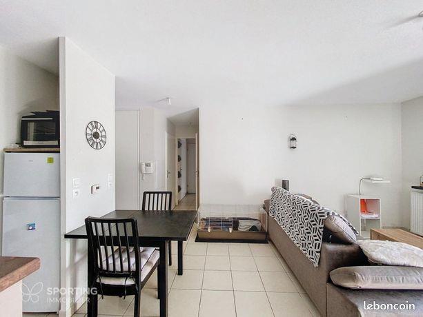 Maison à louer, 61m², Montrabé