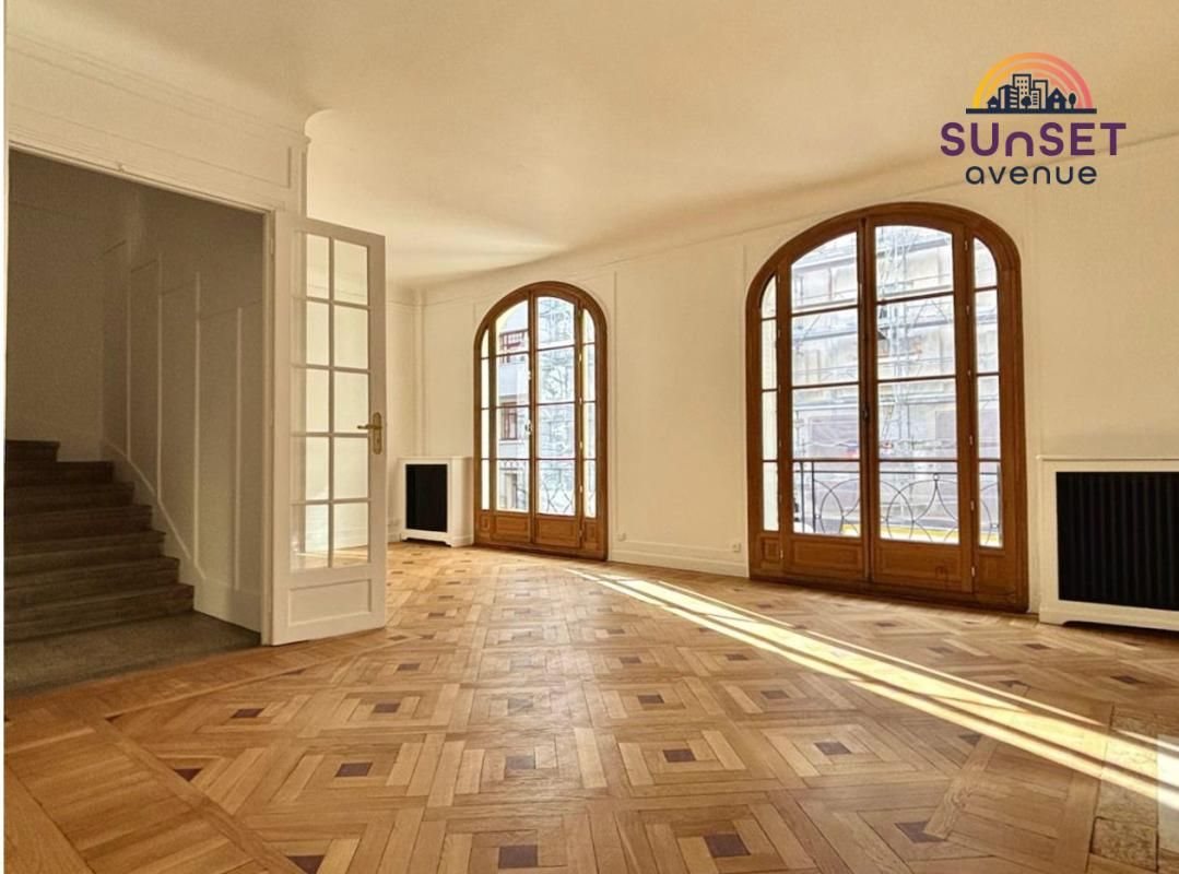 Maison à louer, 237m², Paris 15ème