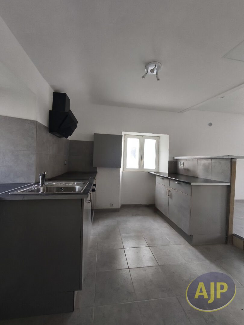 Maison à louer, 50m², Bourg-l'Evêque