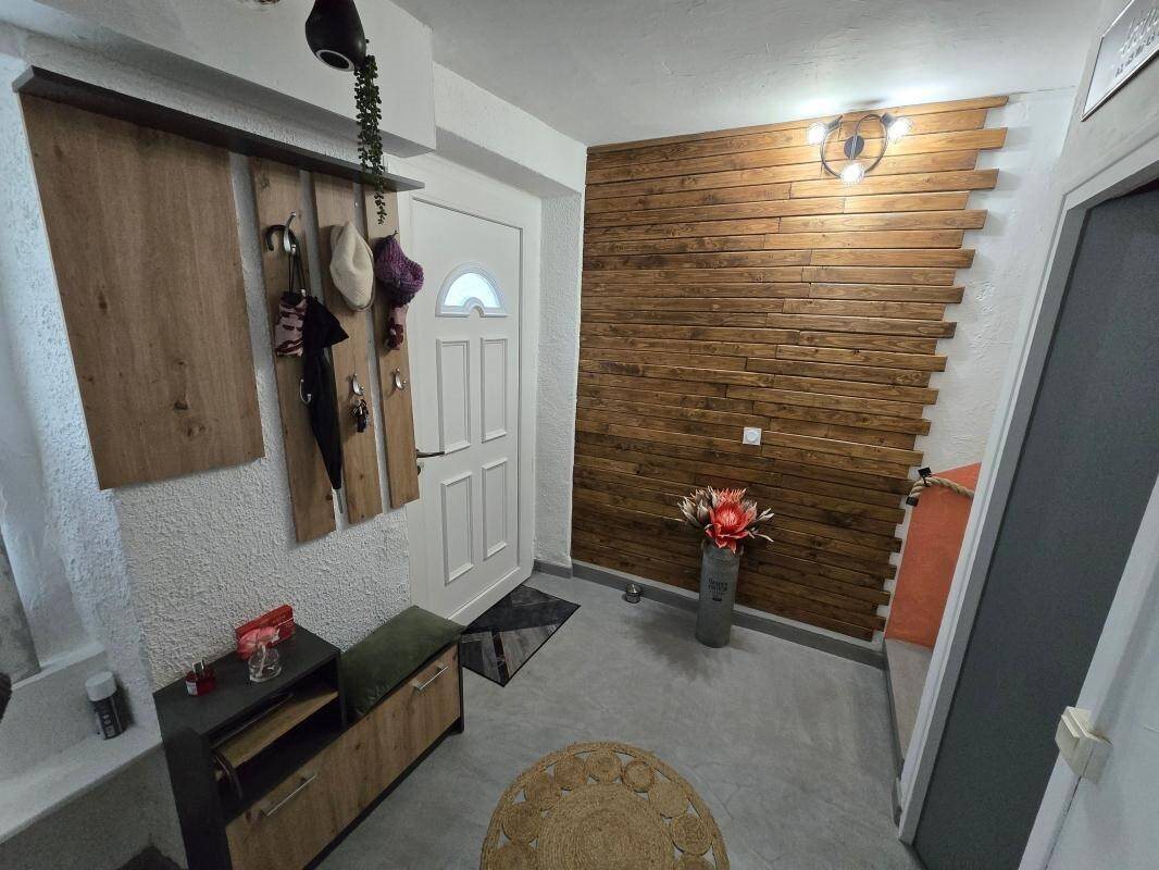 Maison à louer, 80m², Vinassan