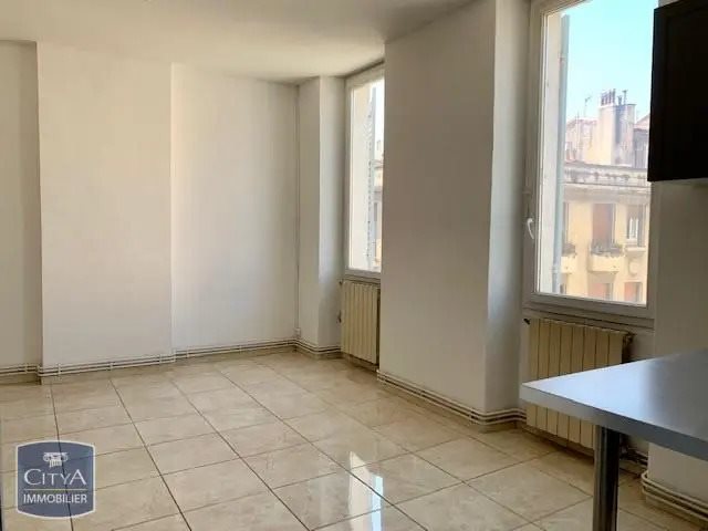 Appartement à louer, 37m², Marseille 5ème