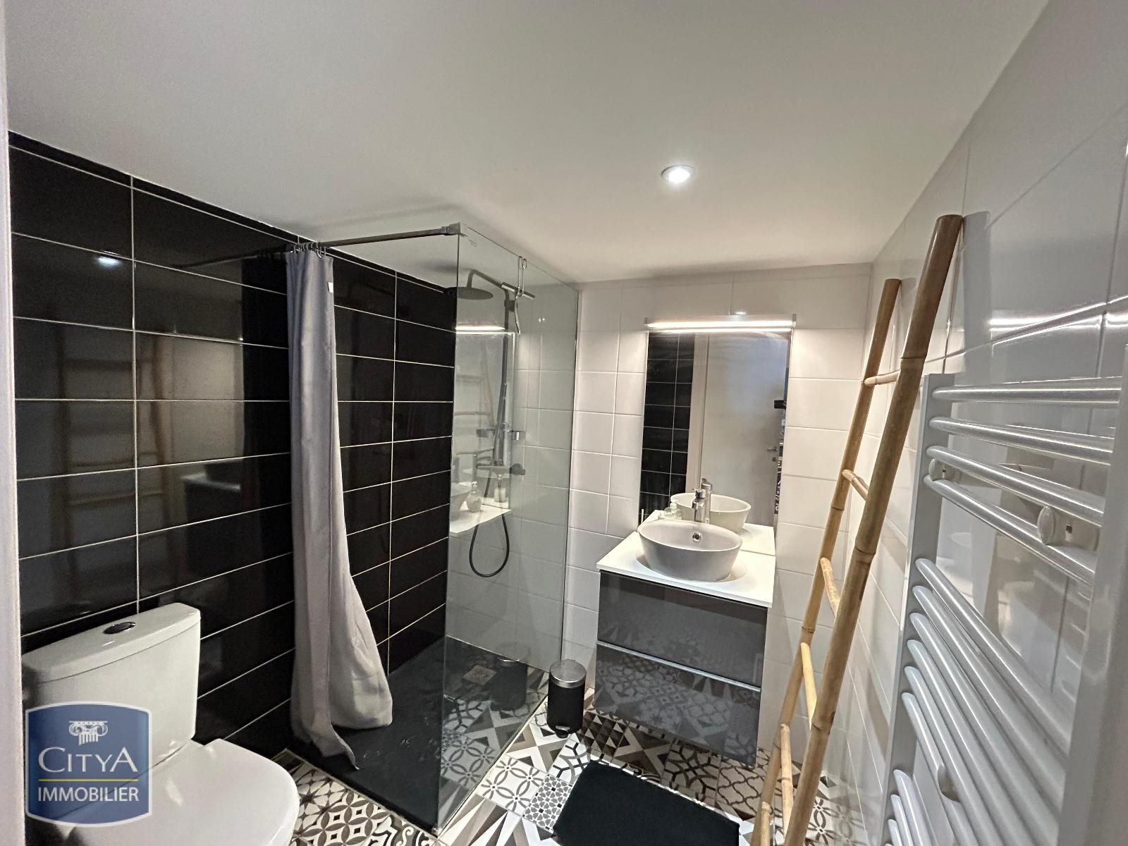 Appartement à louer, 24m², Saint-Etienne