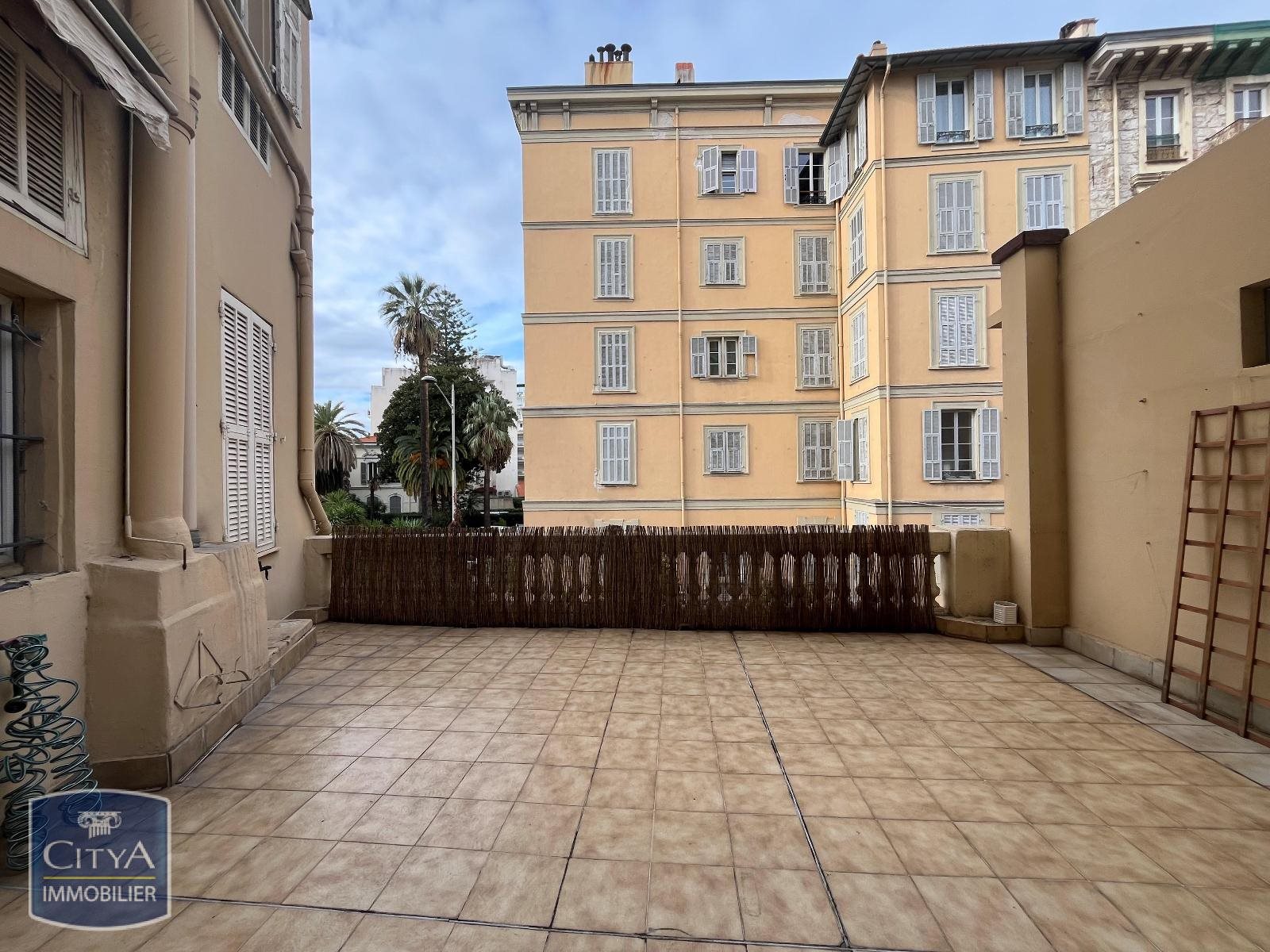 Appartement à louer, 137m², Nice