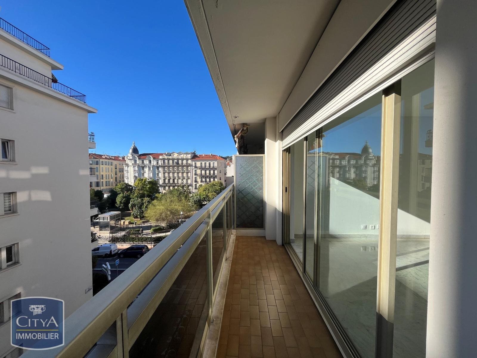 Appartement à louer, 35m², Nice