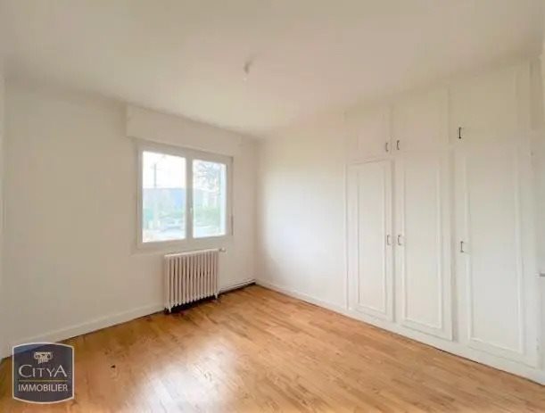 Maison à louer, 118m², Coutras