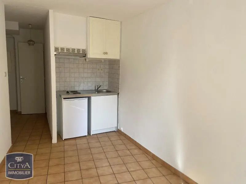 Appartement à louer, 16m², Marseille 6ème