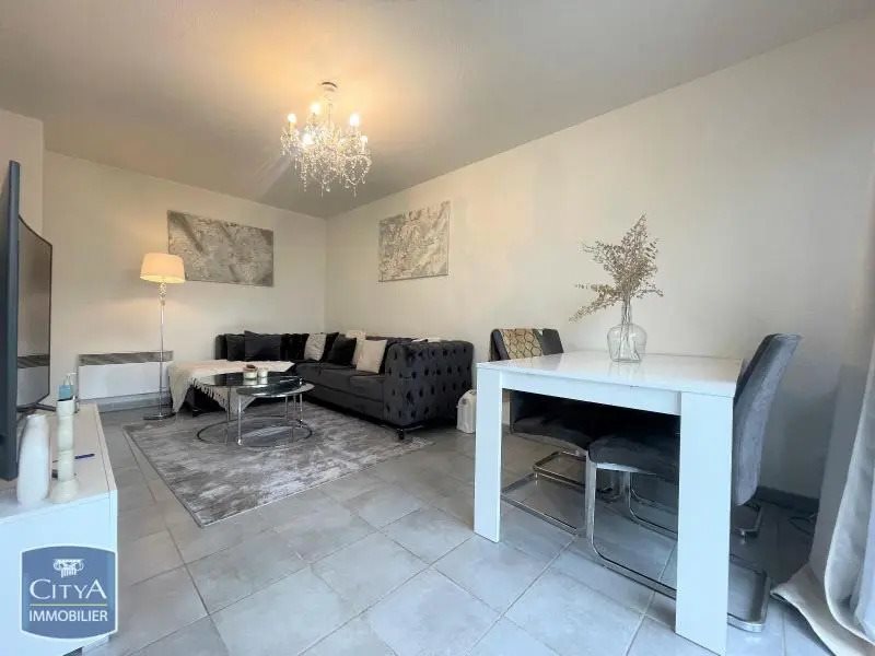 Appartement à louer, 42m², Châteaurenard