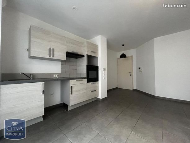 Appartement à louer, 43m², Marseille 5ème