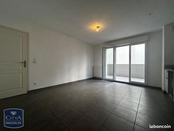 Appartement à louer, 43m², Marseille 5ème