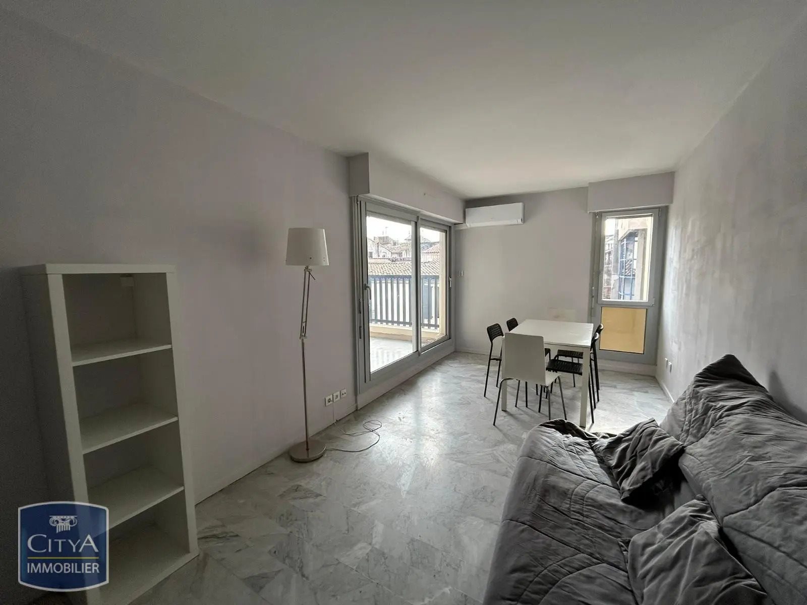 Appartement à louer, 30m², Nîmes