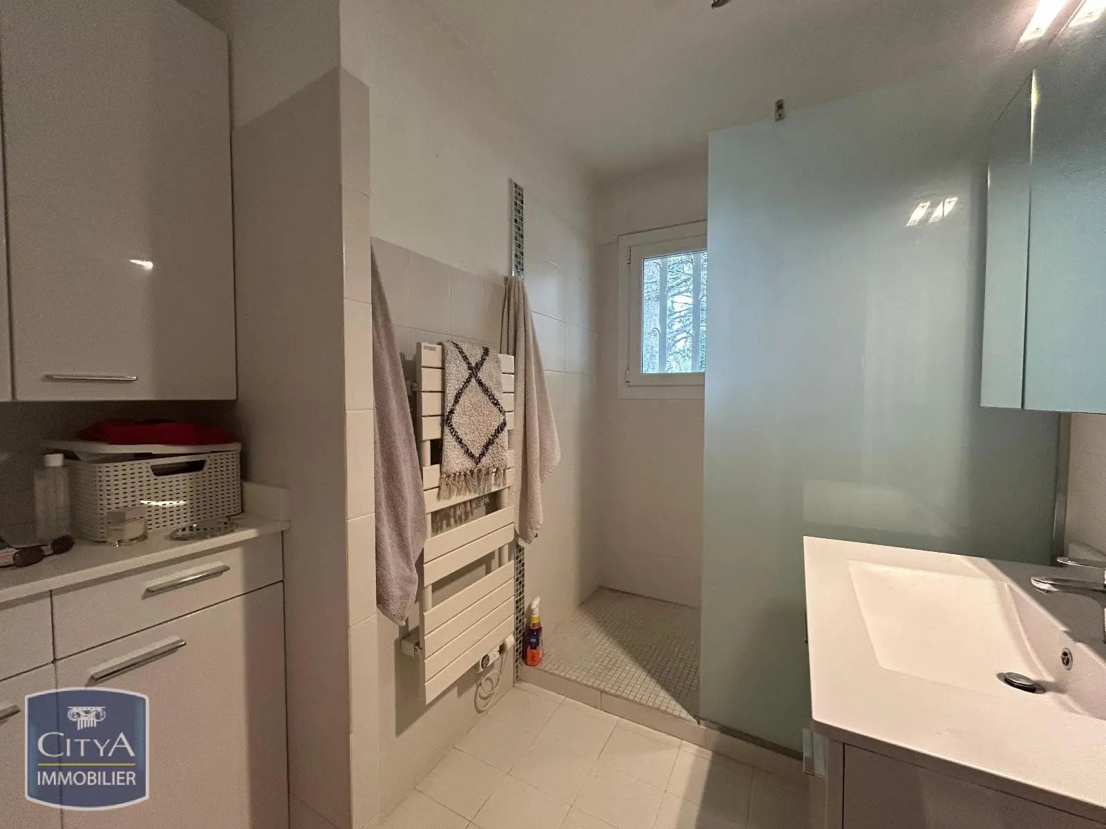 Maison à louer, 96m², Mazan