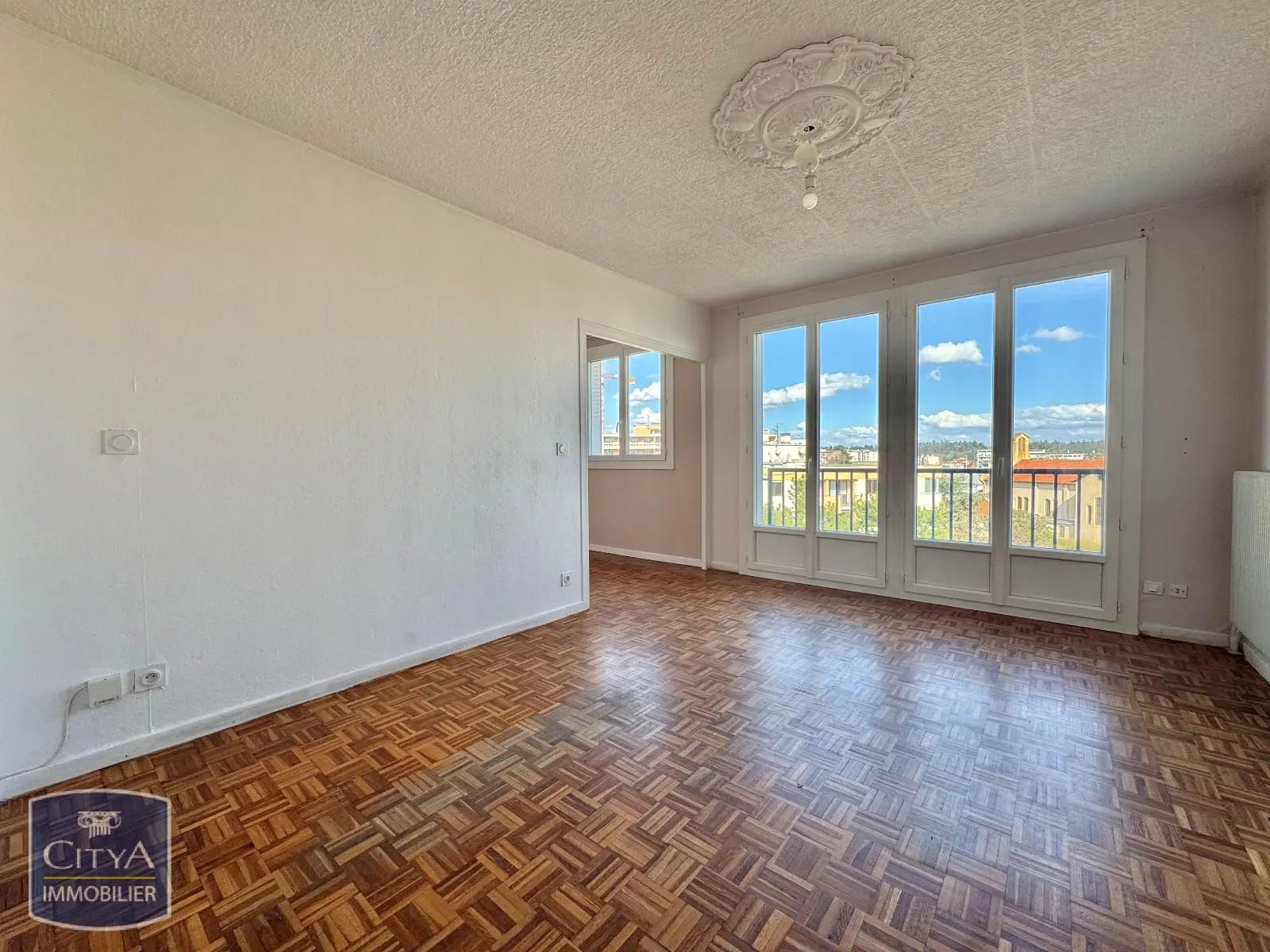 Appartement à louer, 56m², Vénissieux