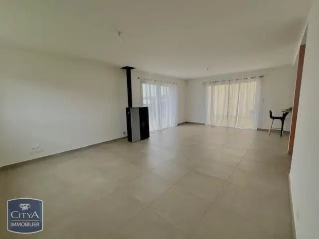 Maison à louer, 110m², Virandeville