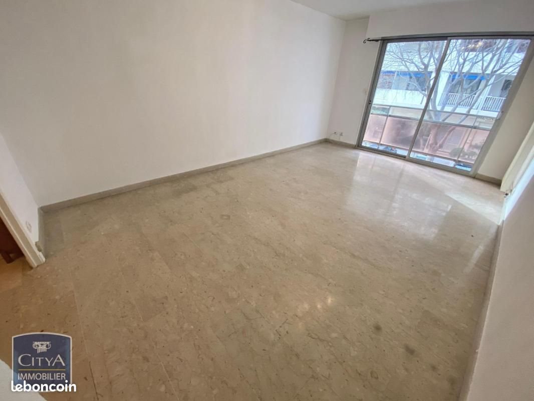 Appartement à louer, 68m², Toulon